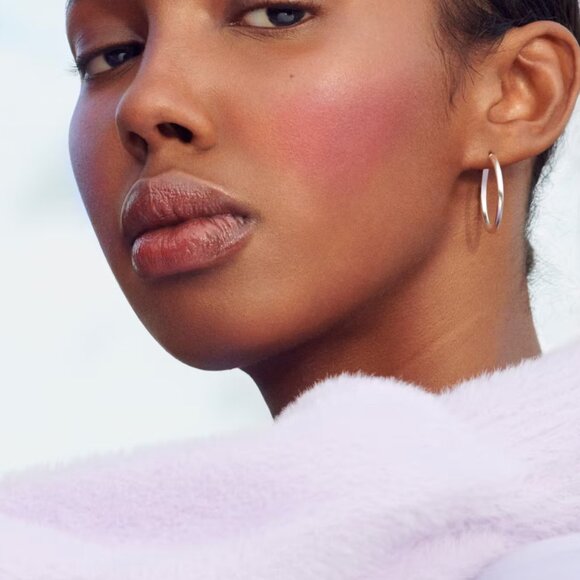 Glossier Cloud Paint in Eve - Partially Used - Picture 3 of 9